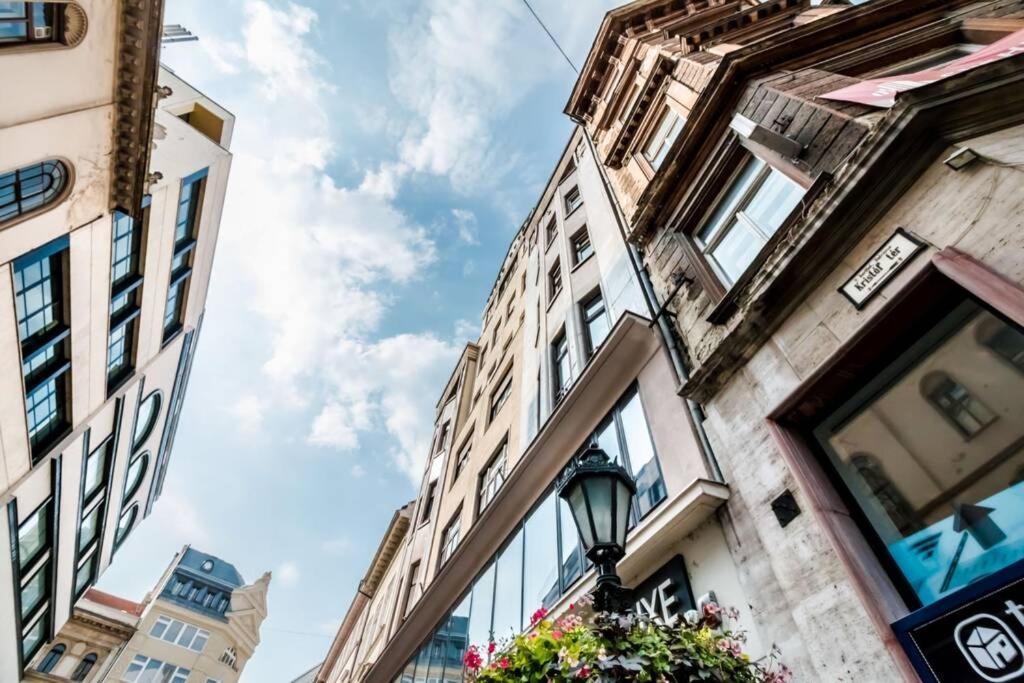 Best Located, 150 M2 5 Bedrooms Apt., — Fotók 3